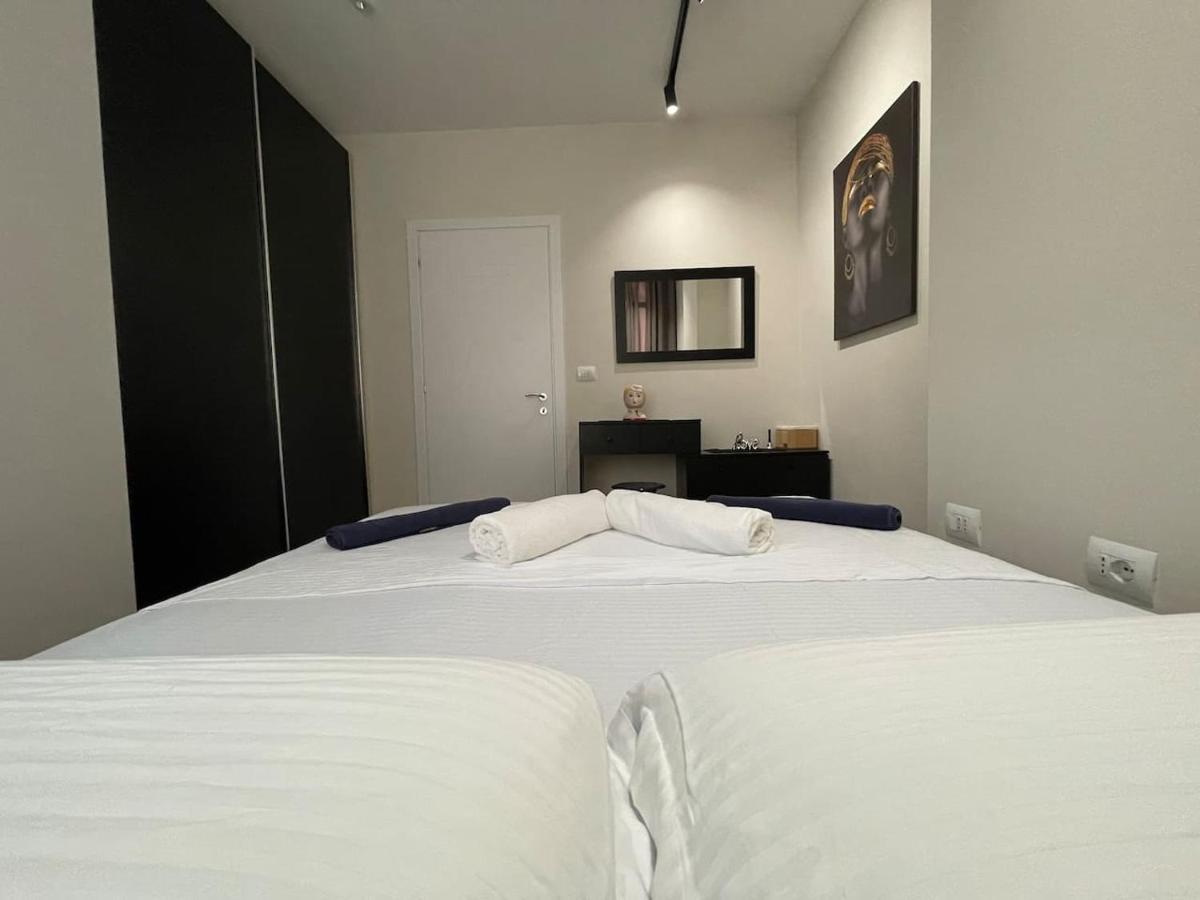 3D Apartament / Tirana City Center Esterno foto