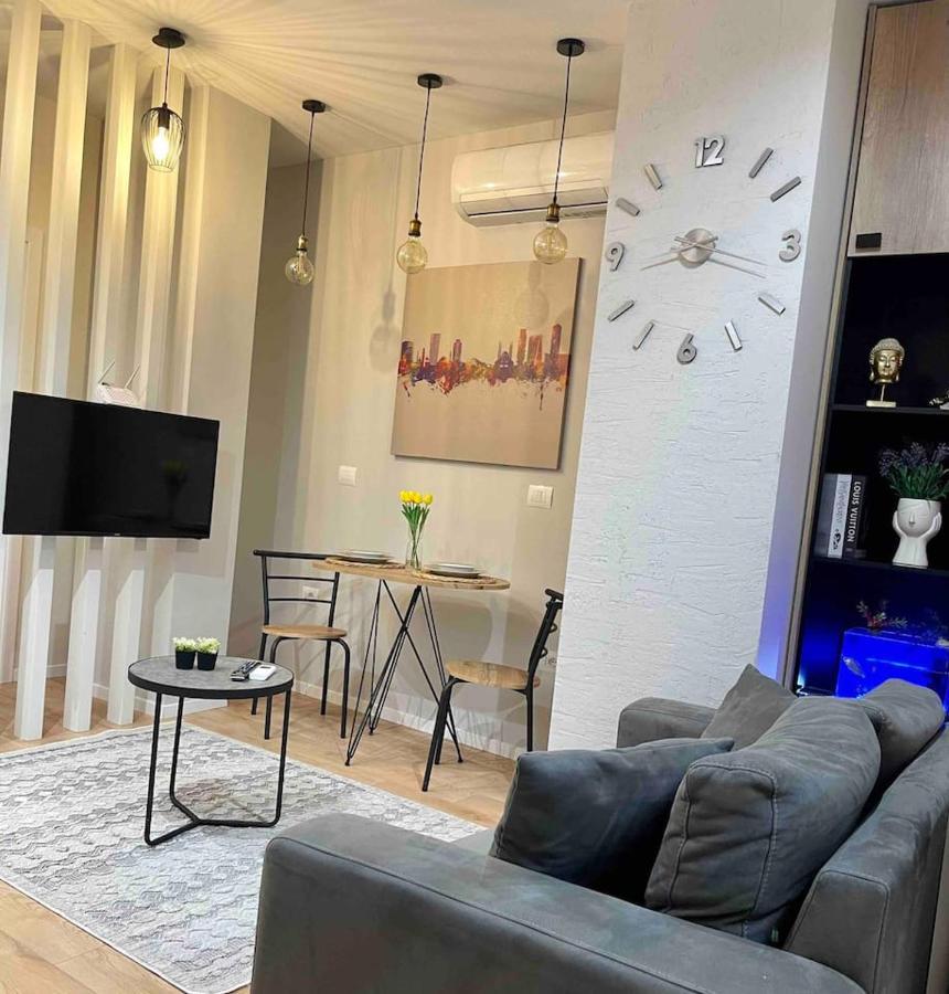 3D Apartament / Tirana City Center Esterno foto